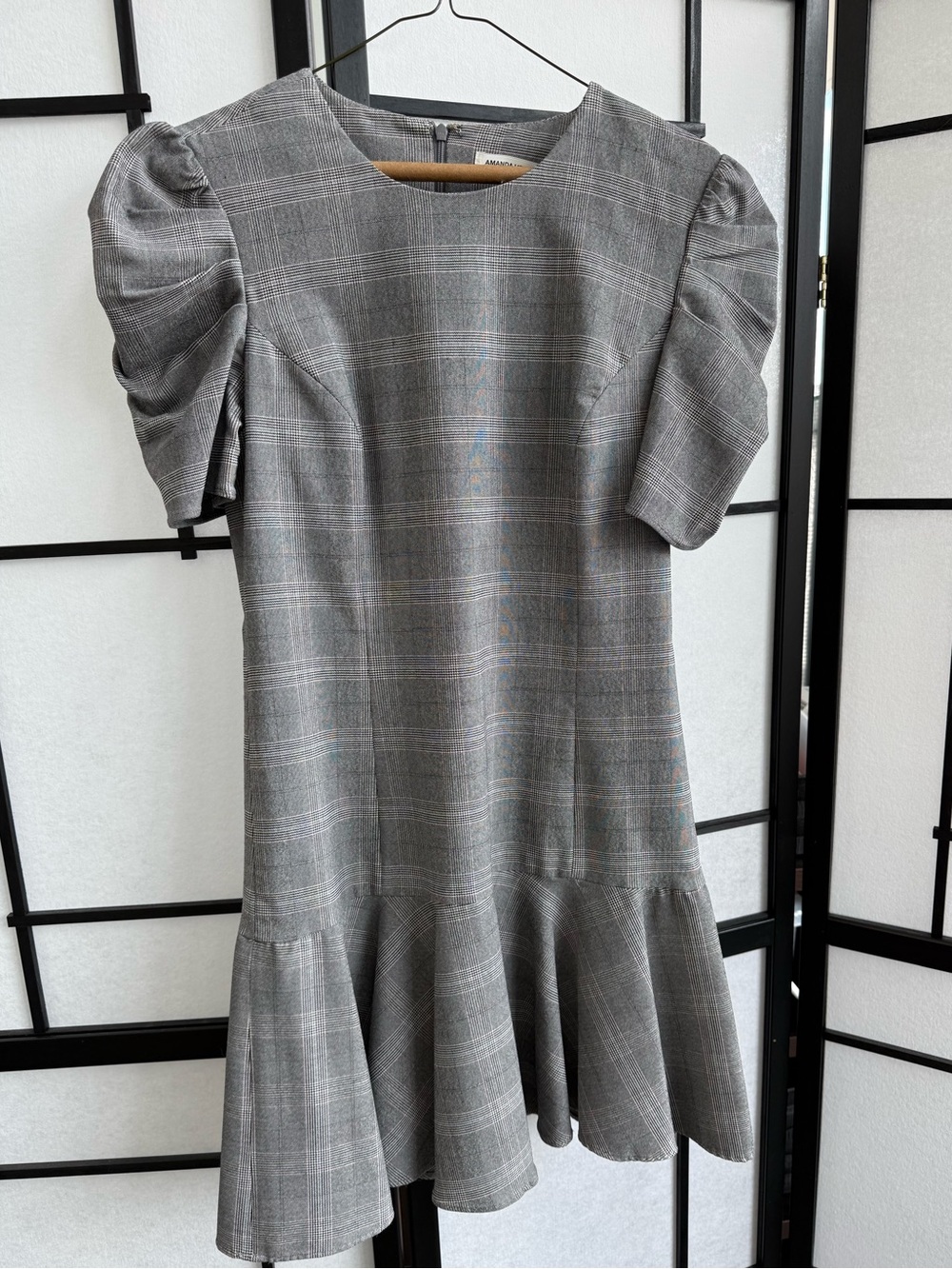 Fit and flare - interesting short sleeve datail.